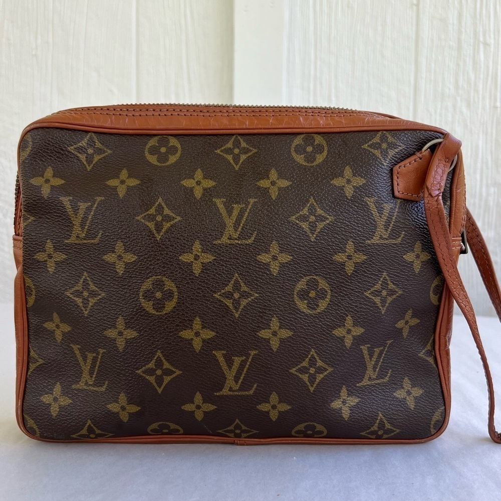 Louis Vuitton Vintage Pochette Clutch - Picture 3 of 10
